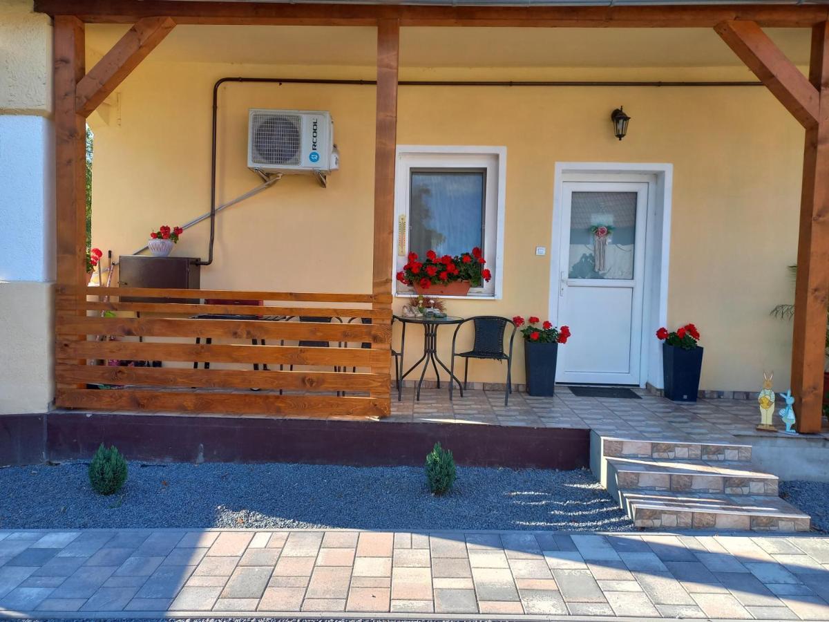 Oazis Apartman Sárospatak Exterior foto