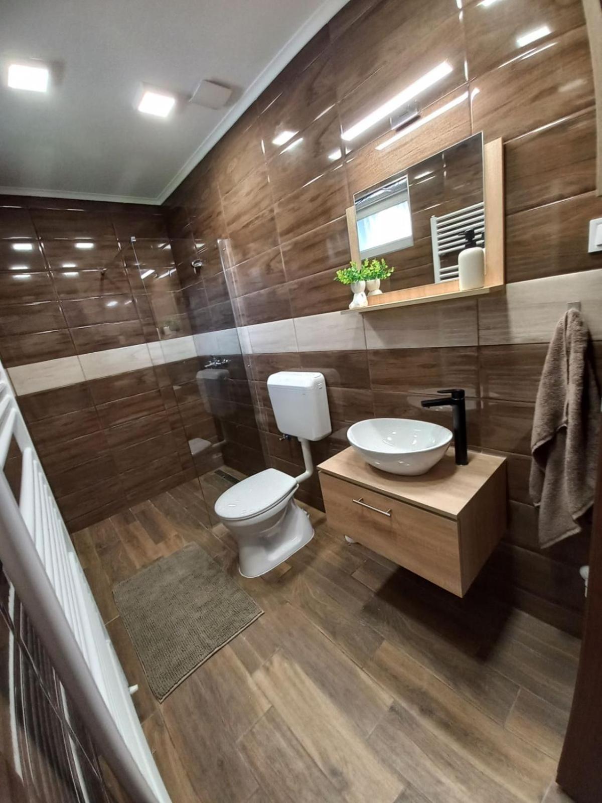 Oazis Apartman Sárospatak Exterior foto